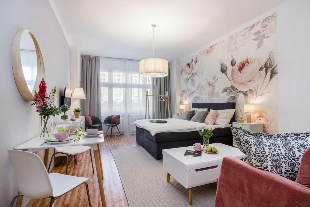 Apt In Prague Charles Bridge 1Km By Michal&Friends Exterior photo