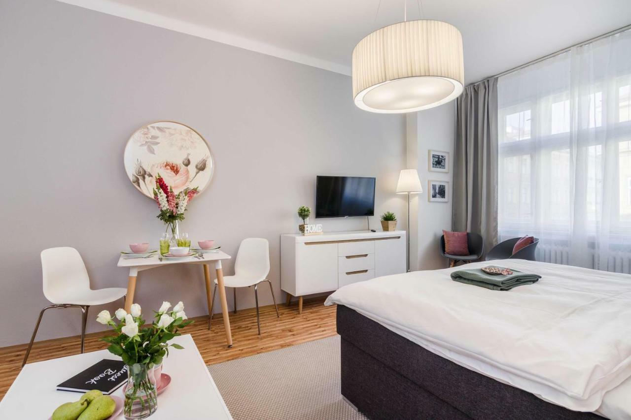 Apt In Prague Charles Bridge 1Km By Michal&Friends Exterior photo